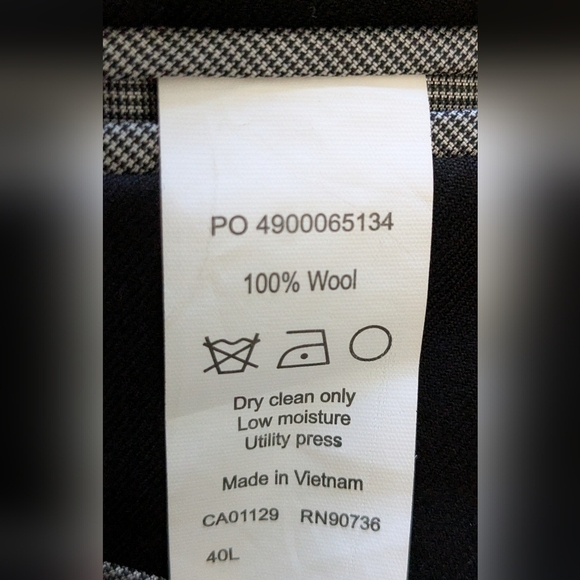 Michael Kors Black 100% Wool Men’s Blazer – Timeless Formal Jacket - Picture 6 of 10